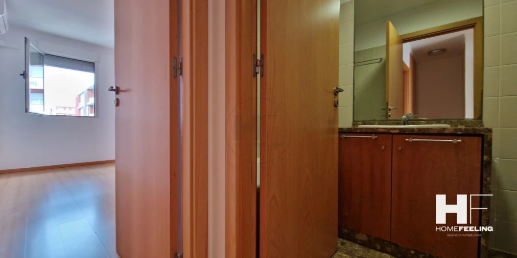 Apartamento T2 para Arrendamento em Lumiar Foto 8