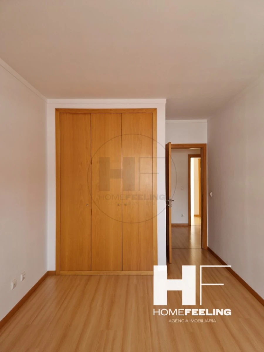 Apartamento T2 para Arrendamento em Lumiar Foto 10