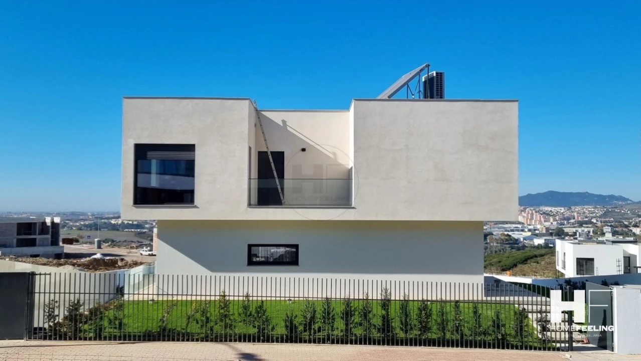 Moradia T4 para Venda em Carnaxide e Queijas Foto 7