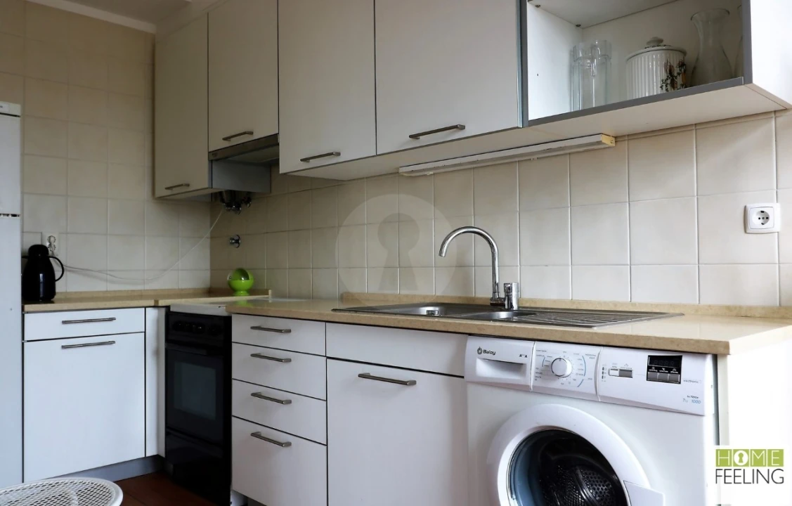 Apartamento T1 para Arrendamento em Campolide Foto 3