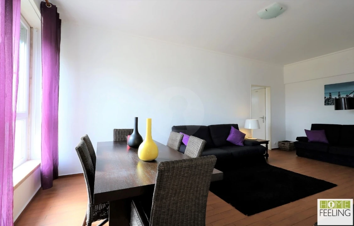 Apartamento T1 para Arrendamento em Campolide Foto 5