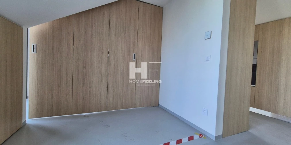 Apartamento T2 para Venda em Santo António Foto 14