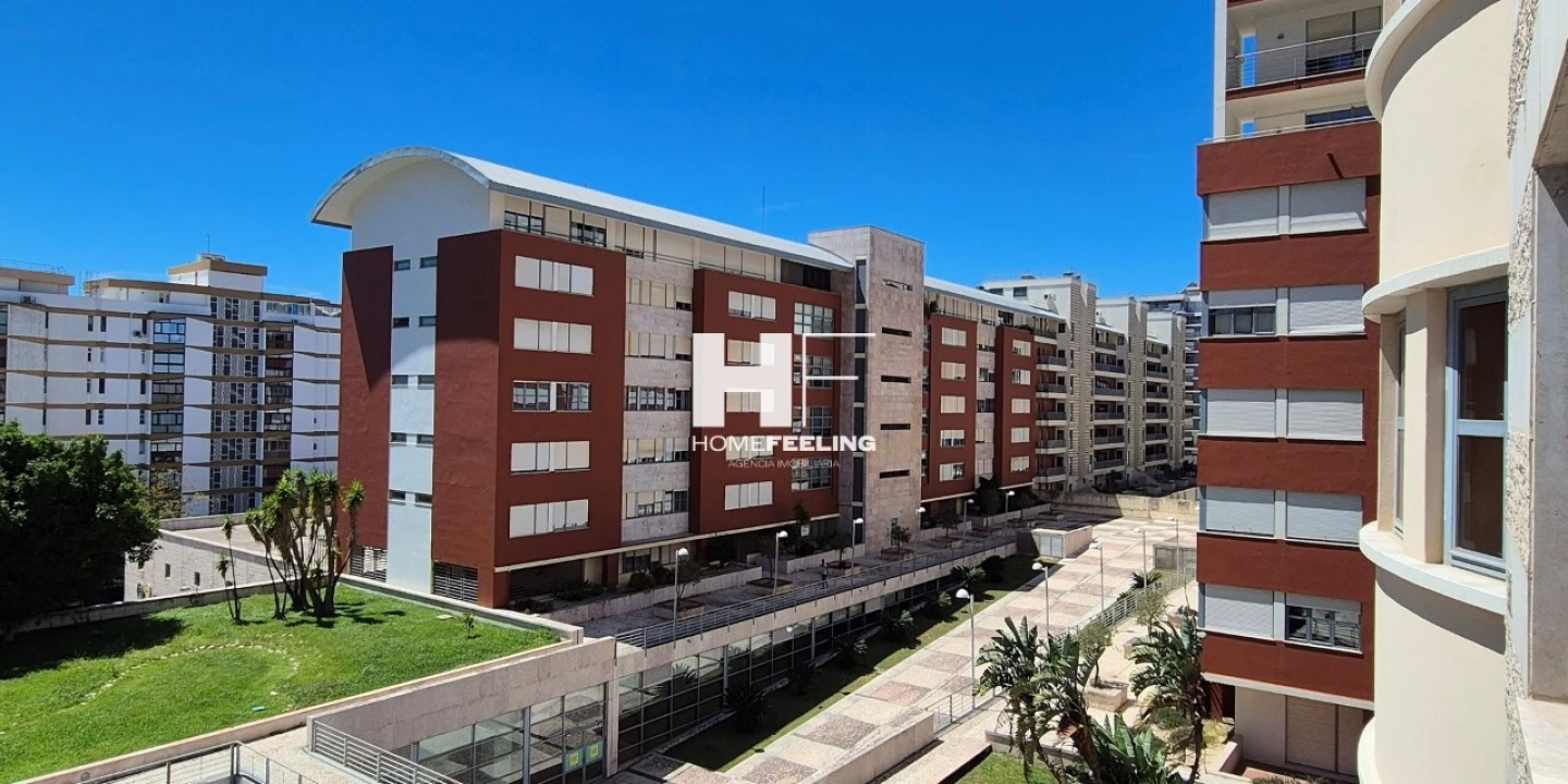 Apartamento T1 para Arrendamento em Olivais Foto 17