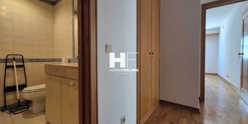 Apartamento T1 para Arrendamento em Olivais Foto 12