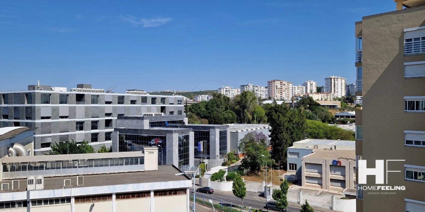 Apartamento T3 para Venda em Carnaxide e Queijas Foto 12
