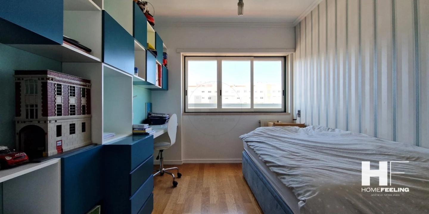 Apartamento T3 para Venda em Carnaxide e Queijas Foto 13