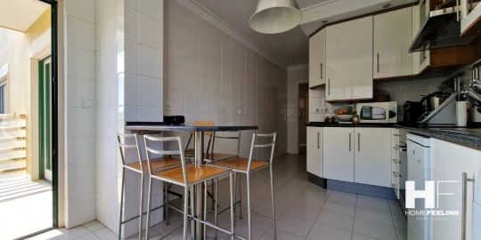 Apartamento T3 para Venda em Carnaxide e Queijas