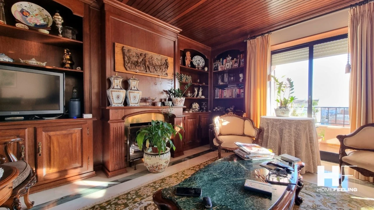 Apartamento T3 para Venda em Carcavelos e Parede Foto 22