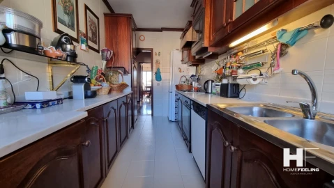 Apartamento T3 para Venda em Carcavelos e Parede
