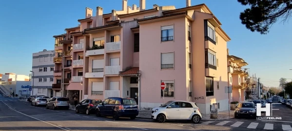 Apartamento T3 para Venda em Carcavelos e Parede