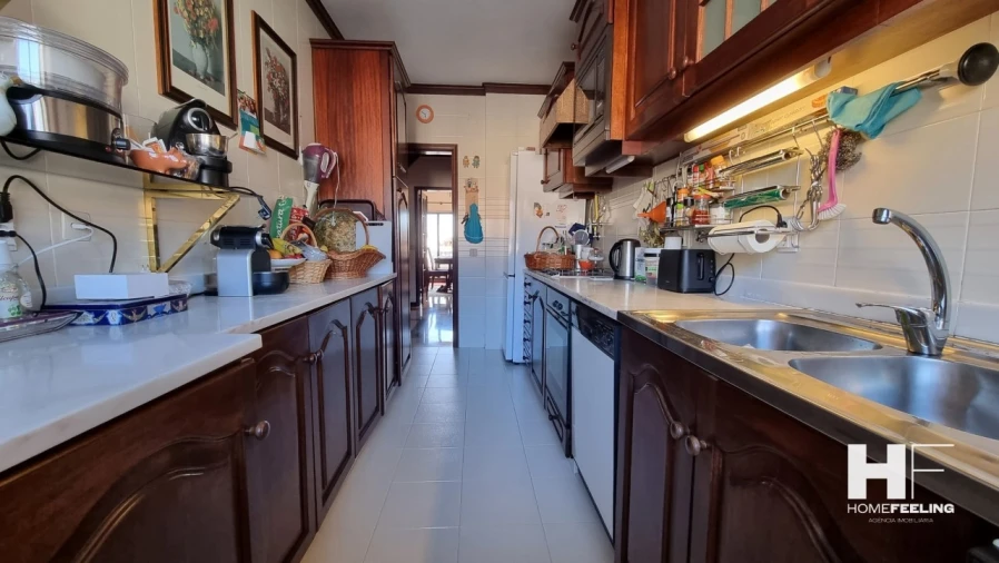 Apartamento T3 para Venda em Carcavelos e Parede Foto 23