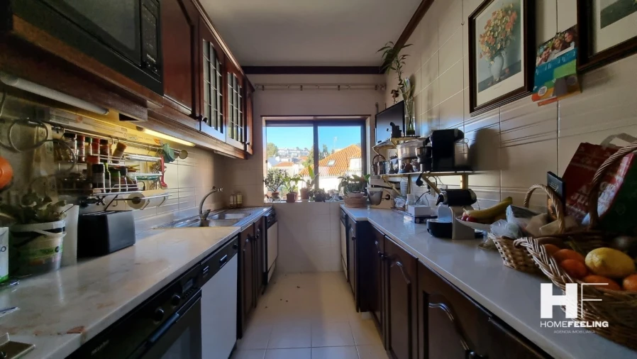 Apartamento T3 para Venda em Carcavelos e Parede Foto 24