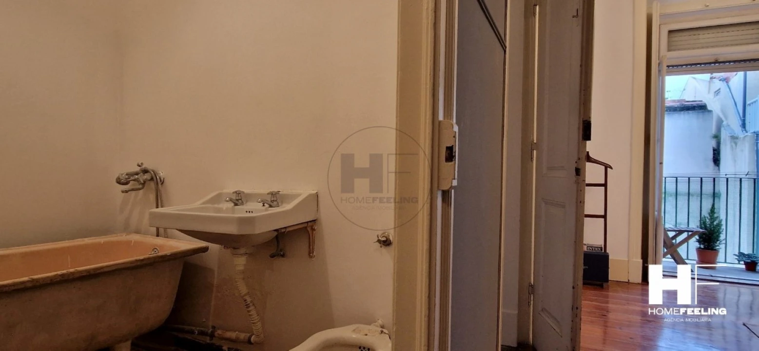 Apartamento T2 para Venda em Santo António Foto 13
