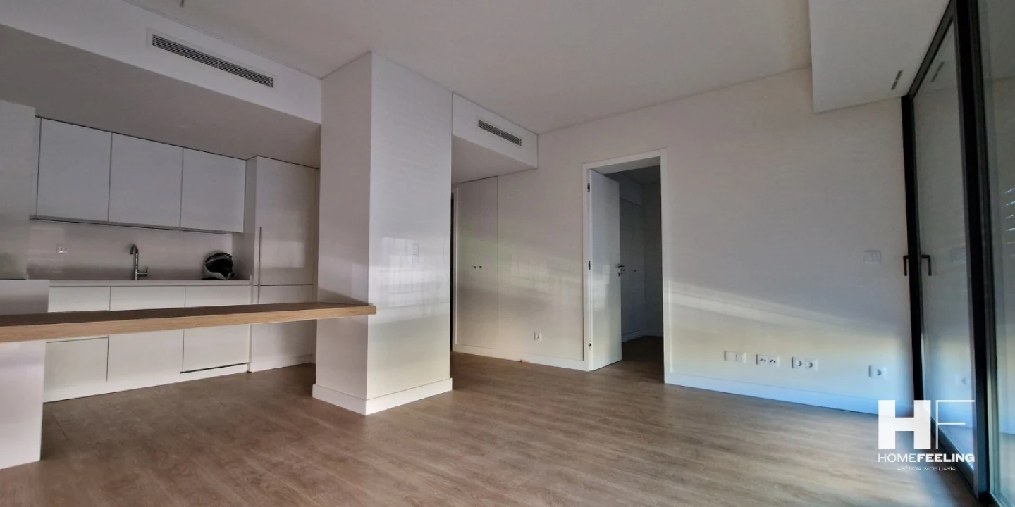 Apartamento T1 para Venda em Parque das Nações Foto 7