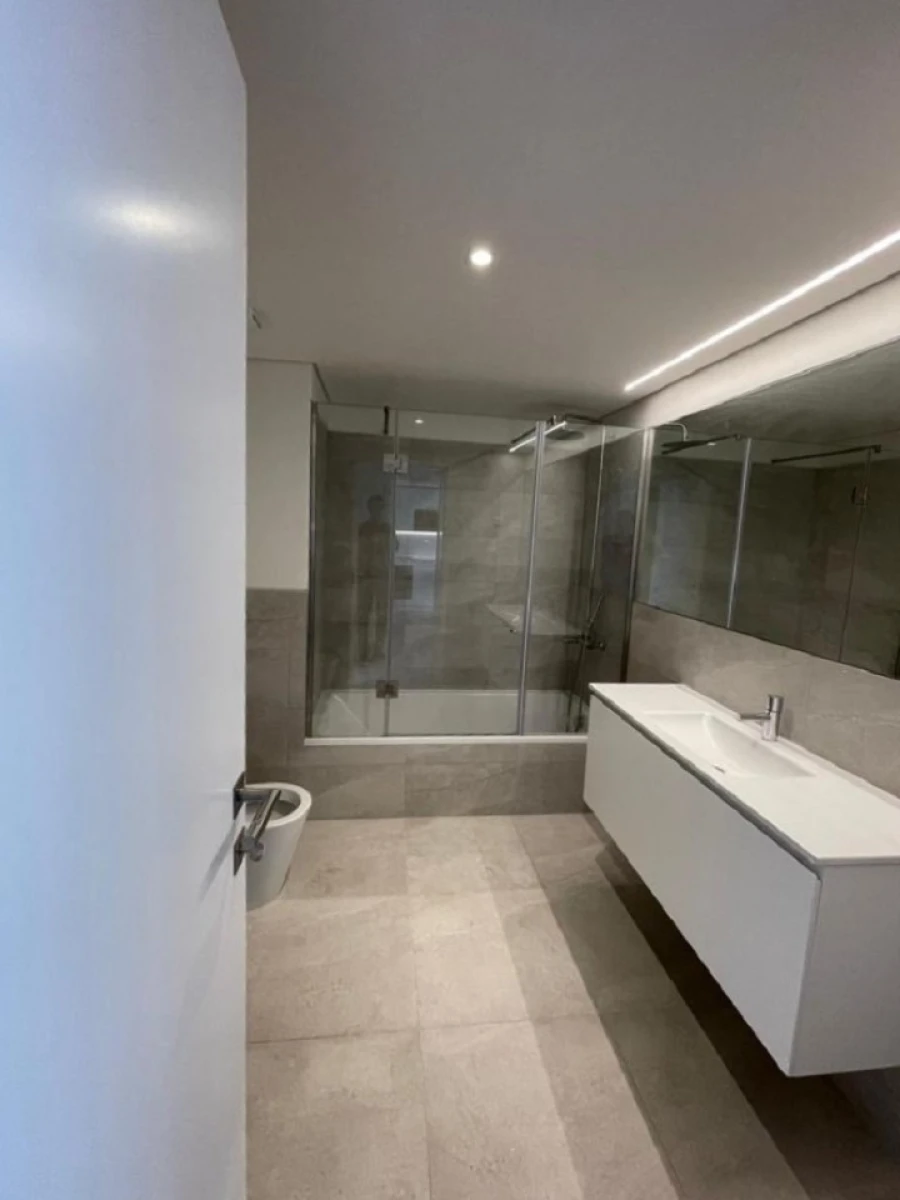 Apartamento T1 para Venda em Parque das Nações Foto 13