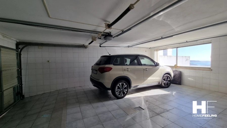 Moradia T5 para Venda em Carnaxide e Queijas Foto 15