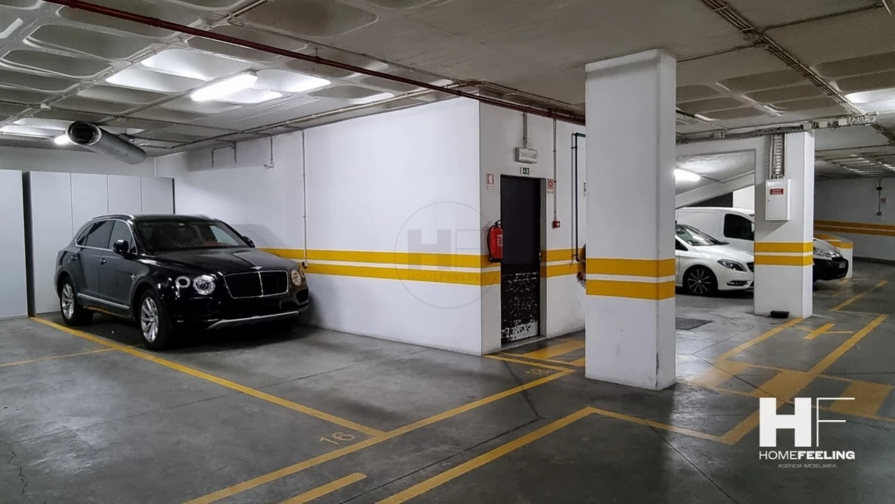 Apartamento T4 para Venda em Sacavém e Prior Velho Foto 25