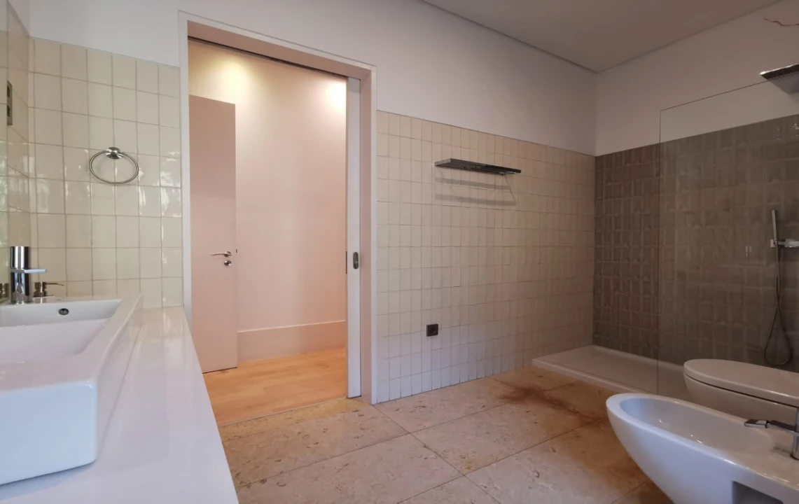 Apartamento T2 para Arrendamento em São Vicente Foto 7