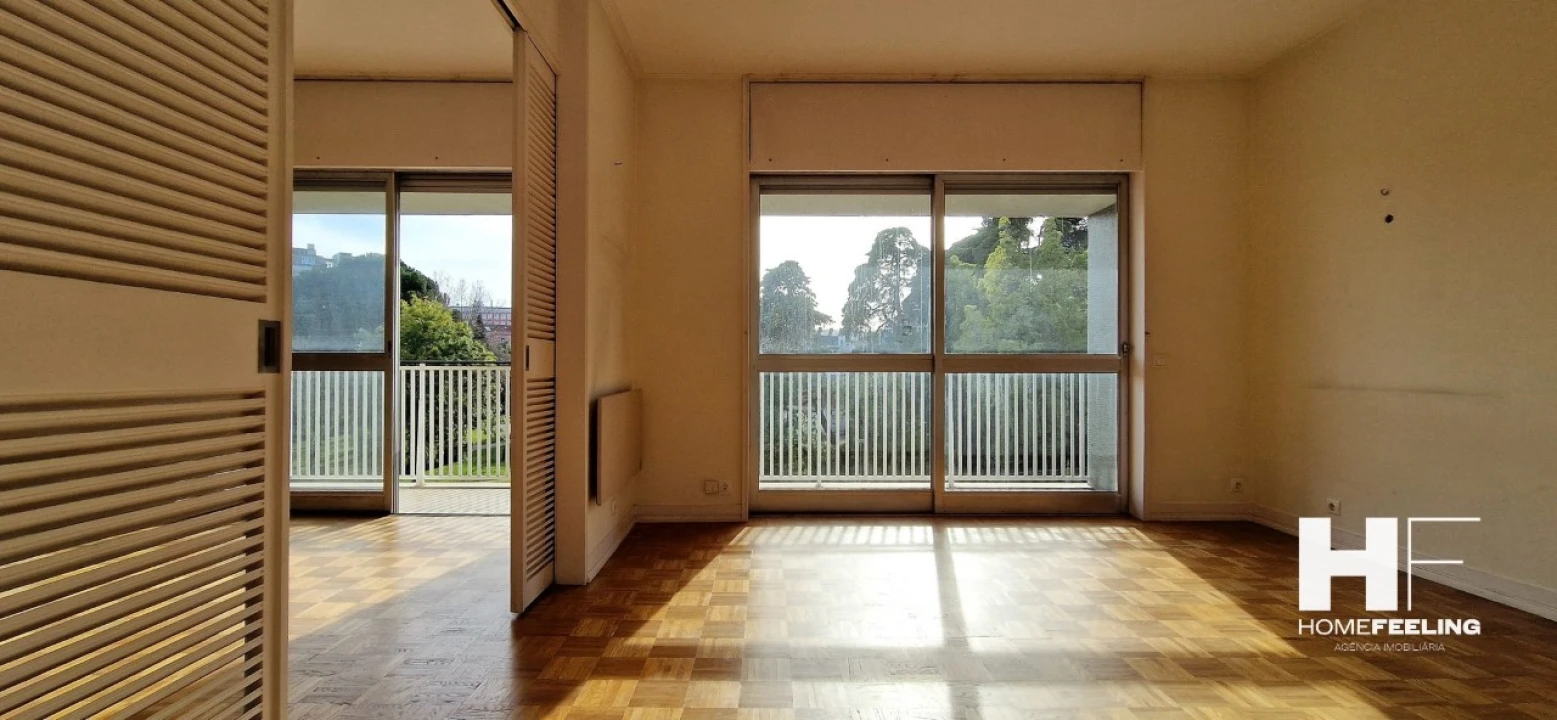 Apartamento T4 para Arrendamento em Santo António Foto 8