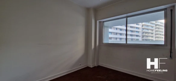 Apartamento T4 para Arrendamento em Santo António