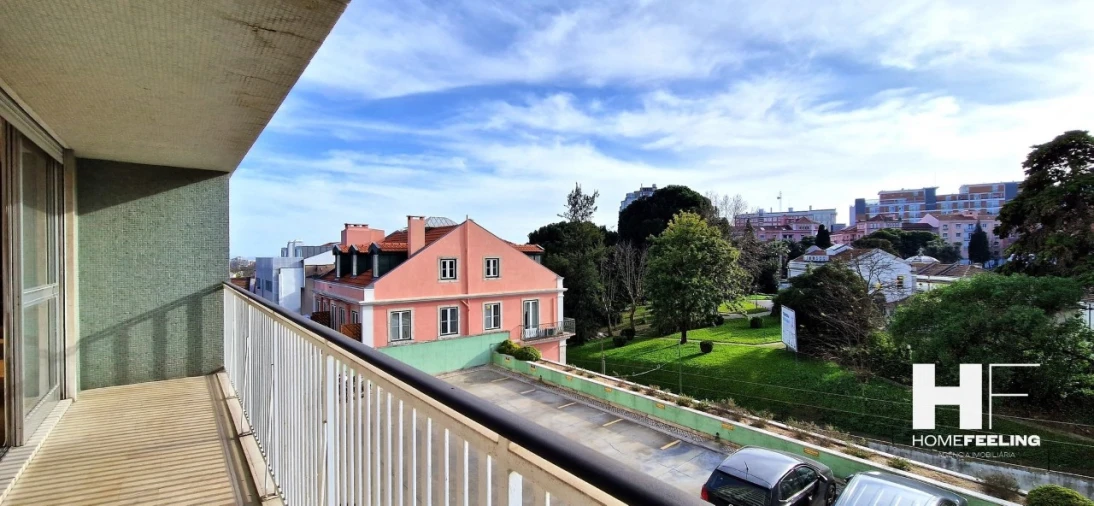 Apartamento T4 para Arrendamento em Santo António Foto 2