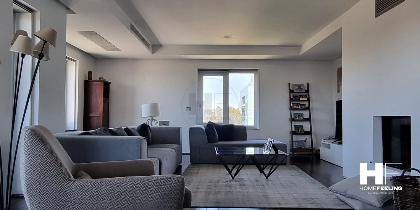 Apartamento T6 para Arrendamento em Avenidas Novas Foto 7