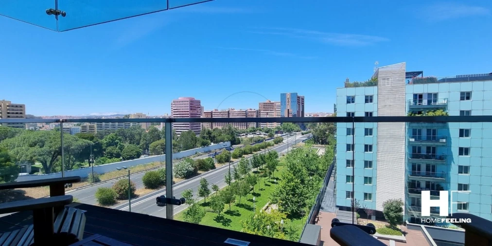 Apartamento T6 para Arrendamento em Avenidas Novas Foto 8