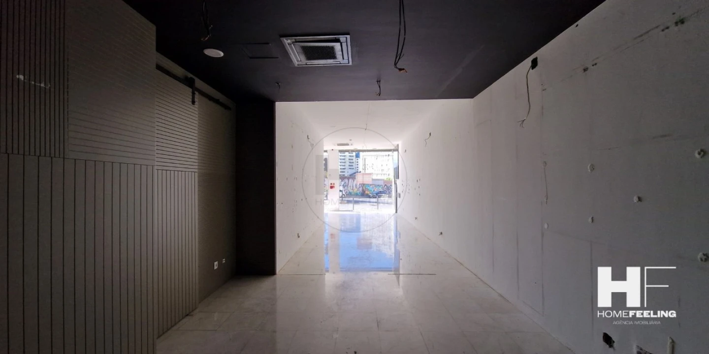 Loja para Arrendamento em Campolide Foto 6