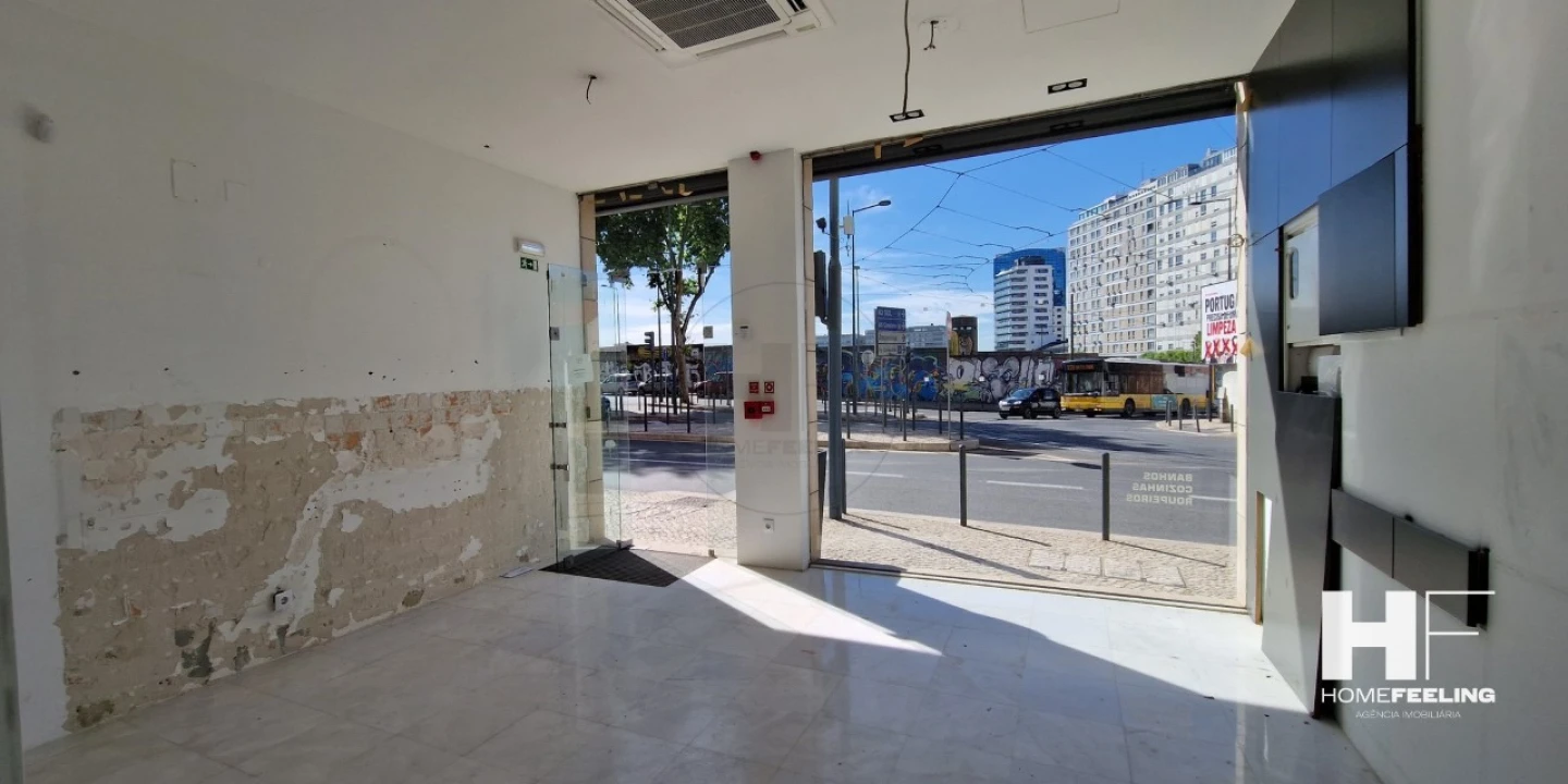 Loja para Arrendamento em Campolide Foto 7