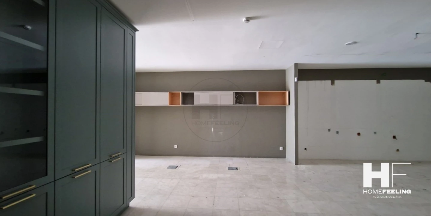 Loja para Arrendamento em Campolide Foto 11