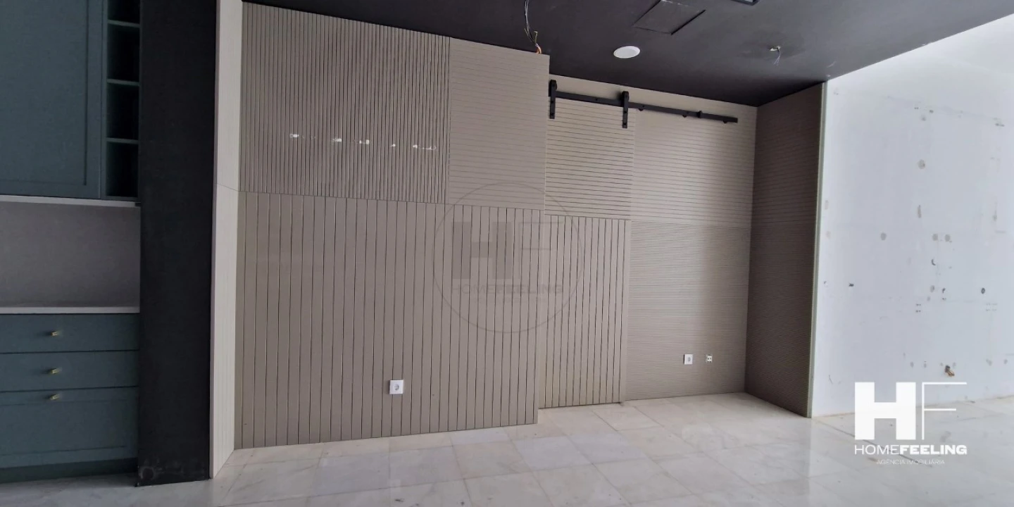 Loja para Arrendamento em Campolide Foto 17