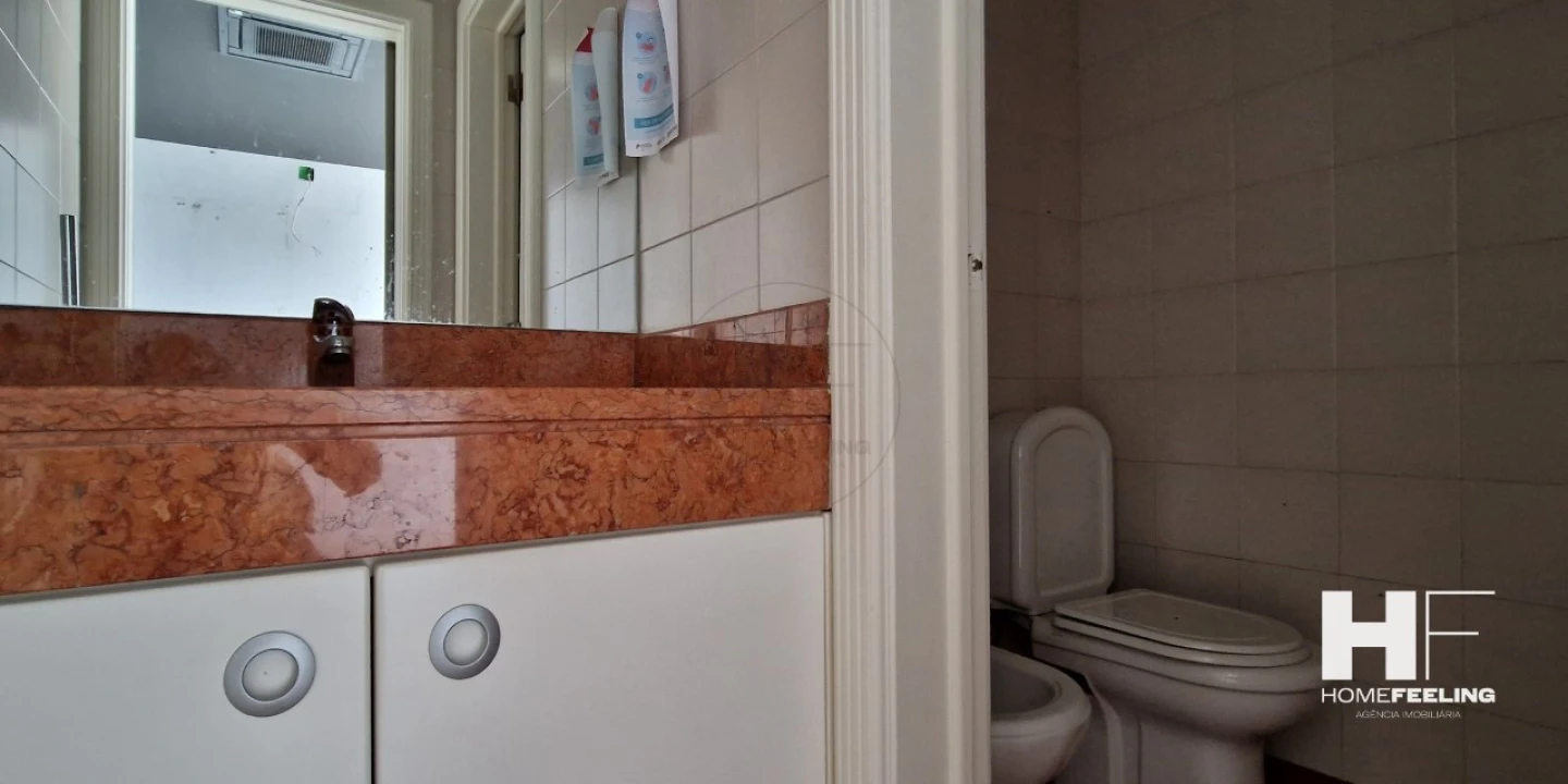 Loja para Arrendamento em Campolide Foto 19