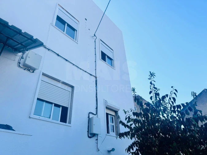 Prédio para Venda em Encosta do Sol Foto 4