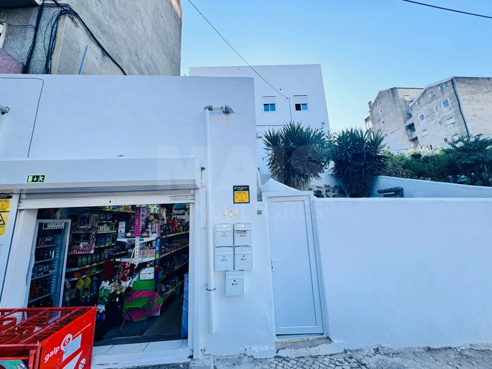 Prédio para Venda em Encosta do Sol Foto 2