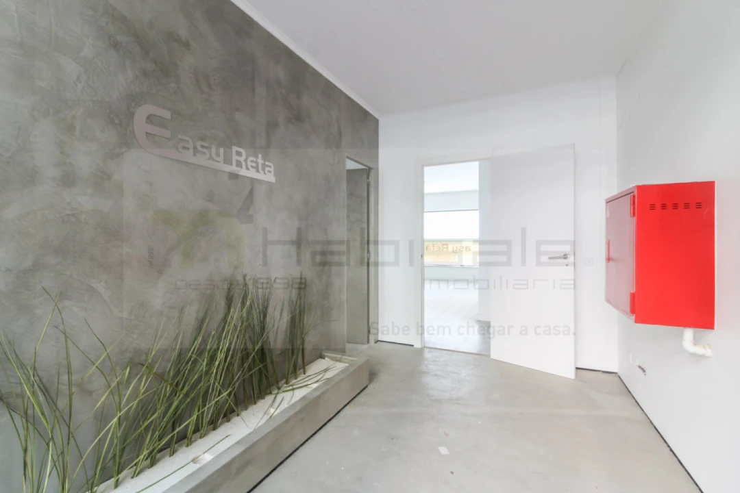 Loja para Venda em Santo António dos Cavaleiros e Frielas Foto 5