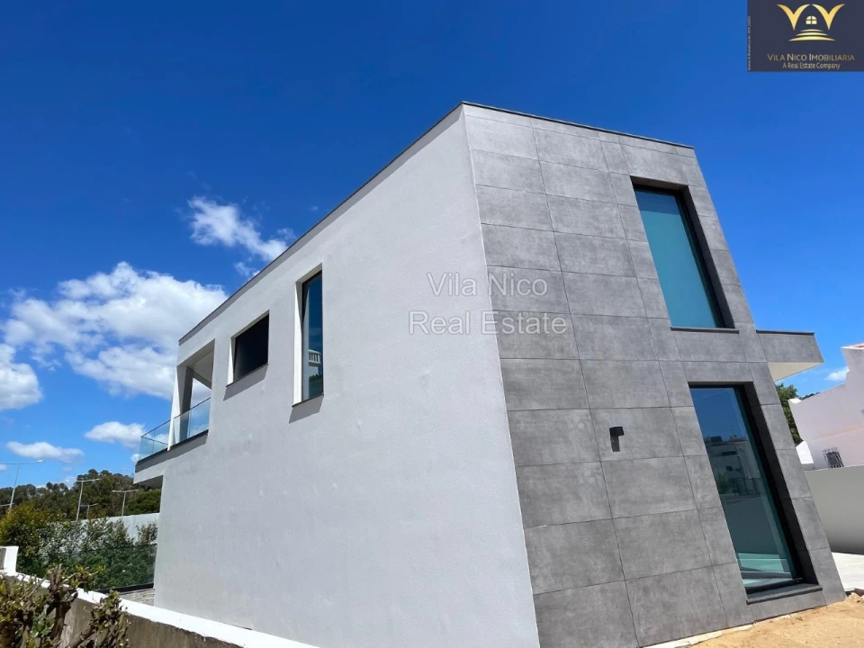 Moradia T4 para Venda em Portimão Foto 3