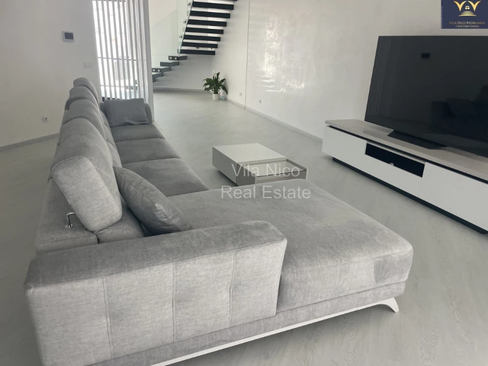 Moradia T4 para Venda em Portimão Foto 8
