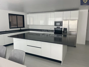 Moradia T4 para Venda em Portimão
