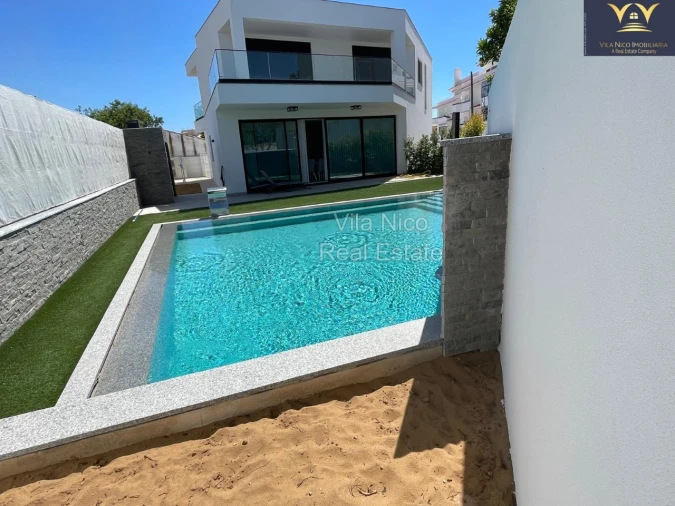 Moradia T4 para Venda em Portimão Foto 47