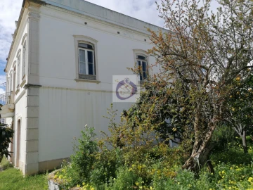 Moradia T5 para Venda em Quelfes