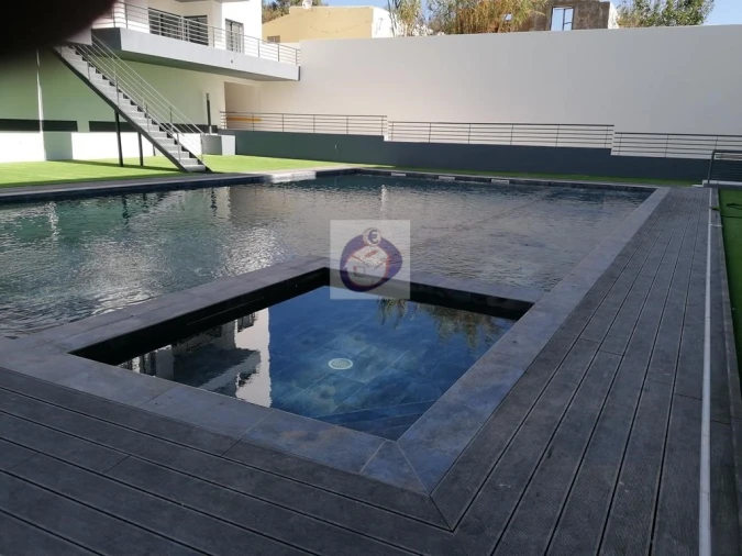 Apartamento T3 para Venda em Quelfes Foto 4