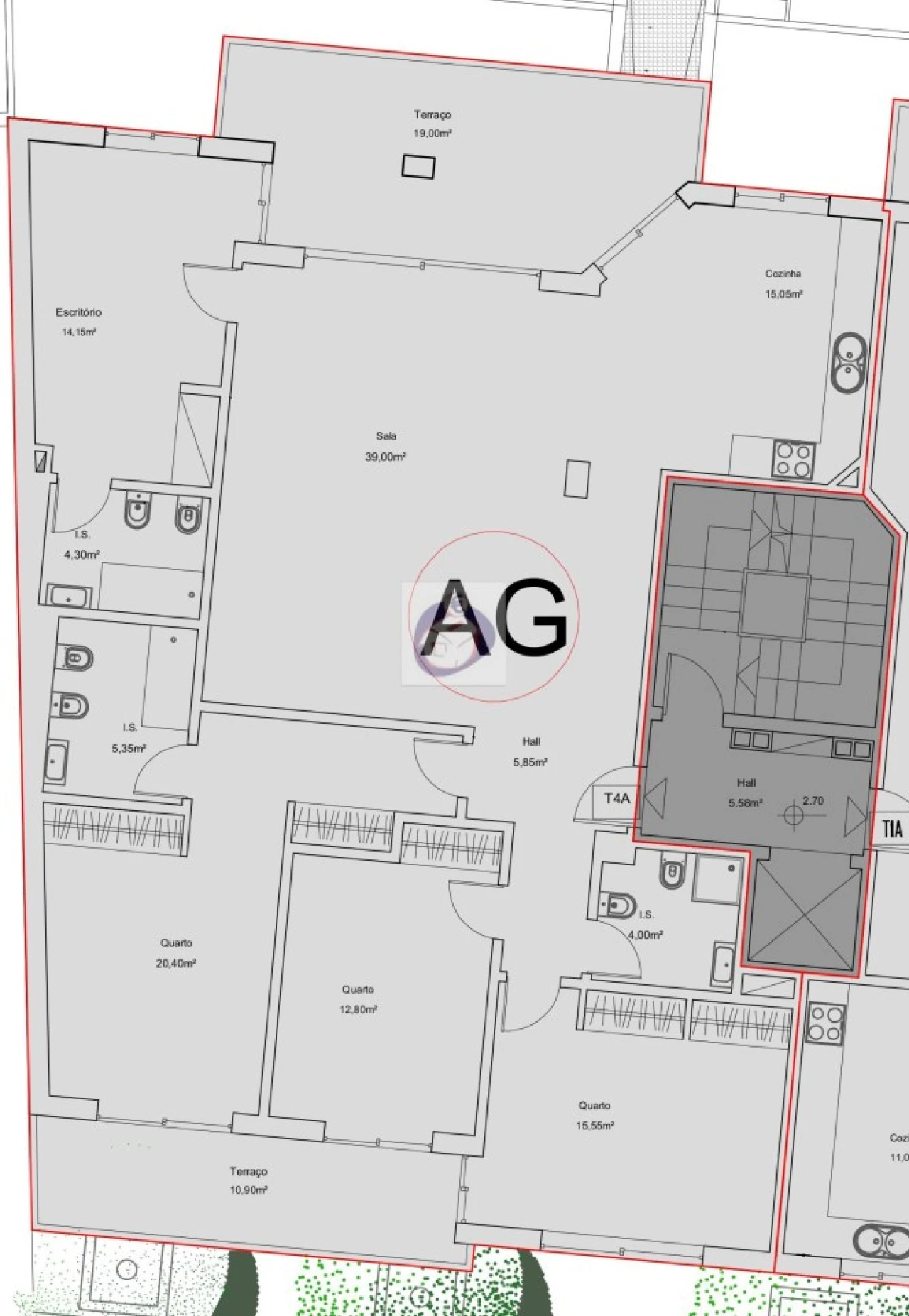 Apartamento T4 para Venda em Quelfes Foto 13