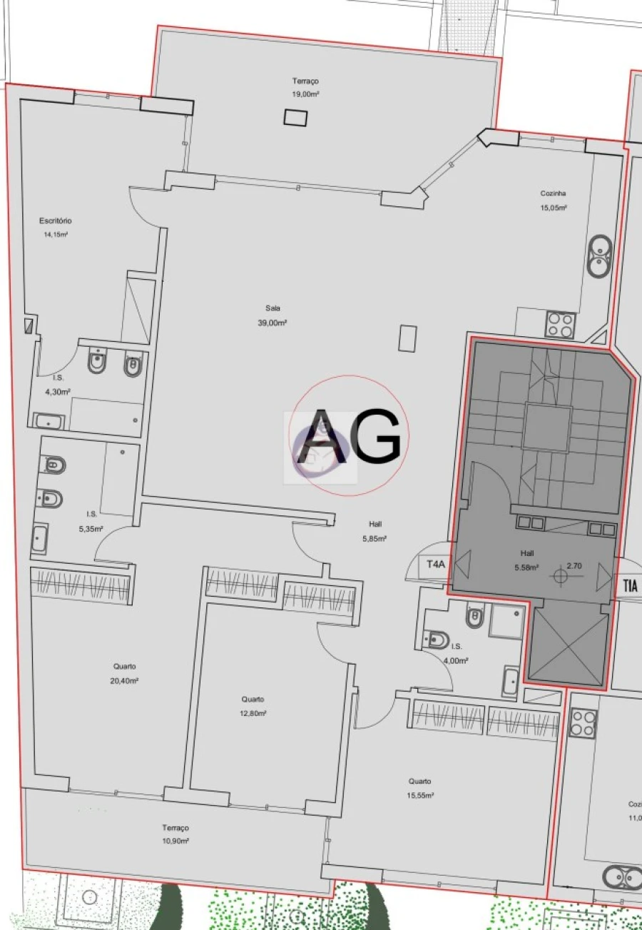 Apartamento T4 para Venda em Quelfes Foto 13