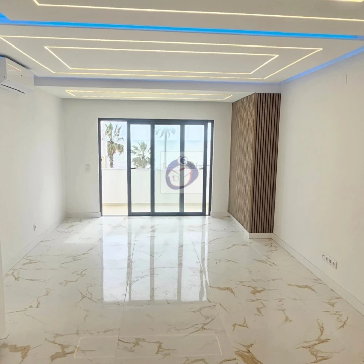 Apartamento T2 para Venda em Quarteira Foto 4