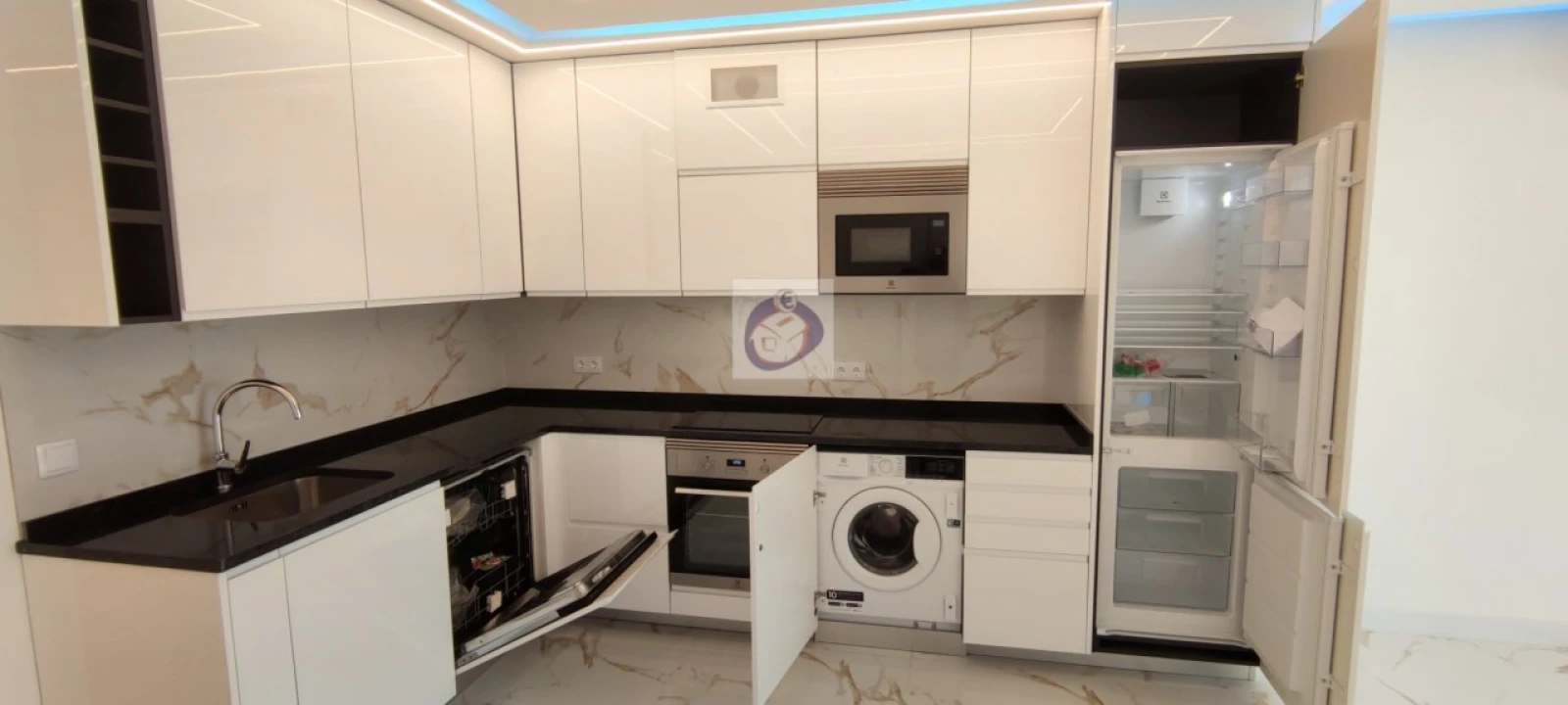 Apartamento T2 para Venda em Quarteira Foto 3