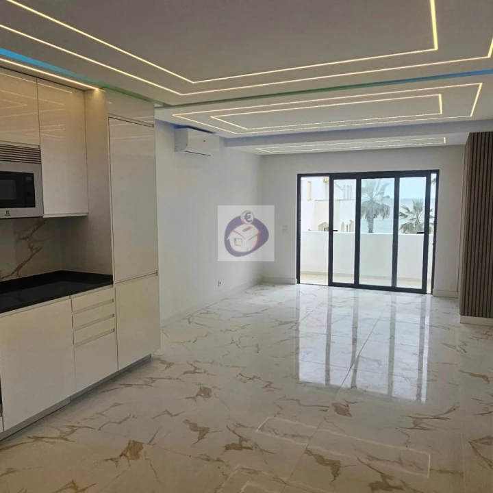 Apartamento T2 para Venda em Quarteira Foto 8