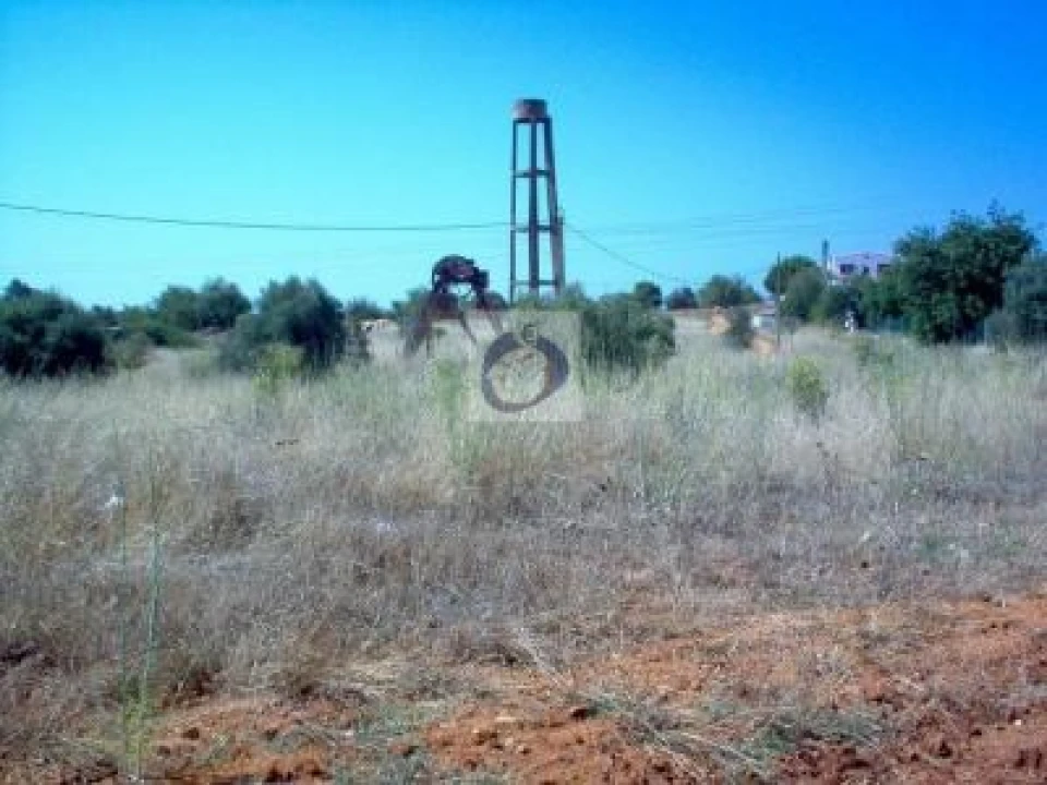 Terreno para Venda em Quarteira Foto 3