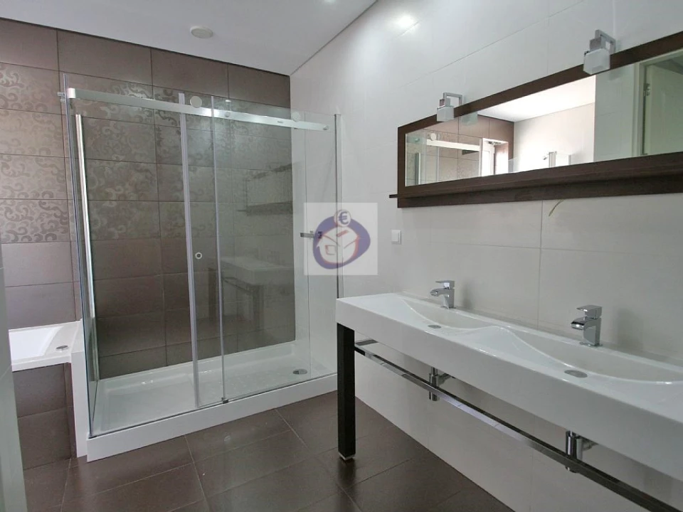 Quinta T5 para Venda em Olhão Foto 16