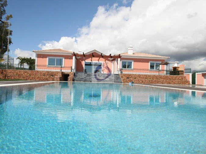 Quinta T5 para Venda em Olhão Foto 1