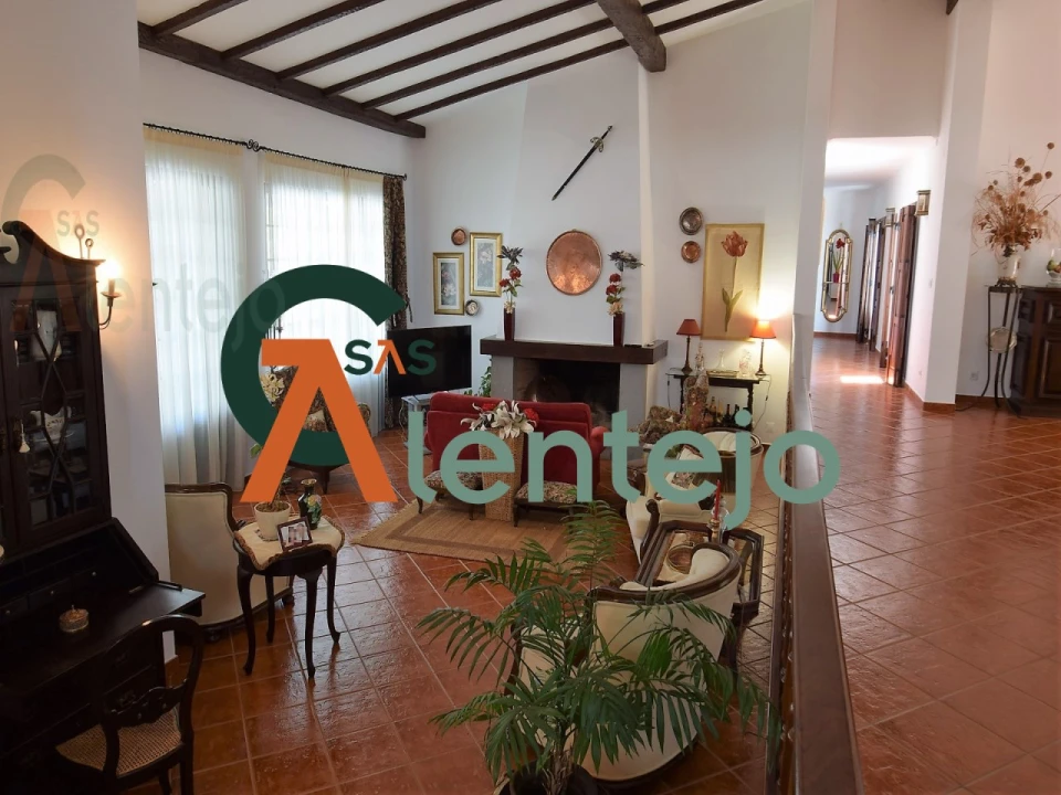 Quinta T4 para Venda em Assunção, Ajuda, Salvador e Santo Ildefonso Foto 2